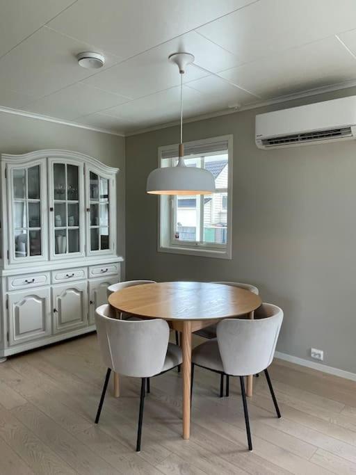 House With 5 Bedrooms, 2 Bathrooms, Available For Ons *