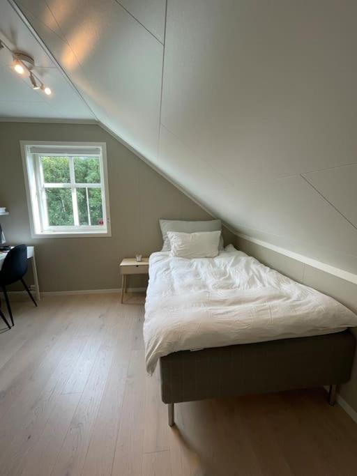 House With 5 Bedrooms, 2 Bathrooms, Available For Ons Stavanger
