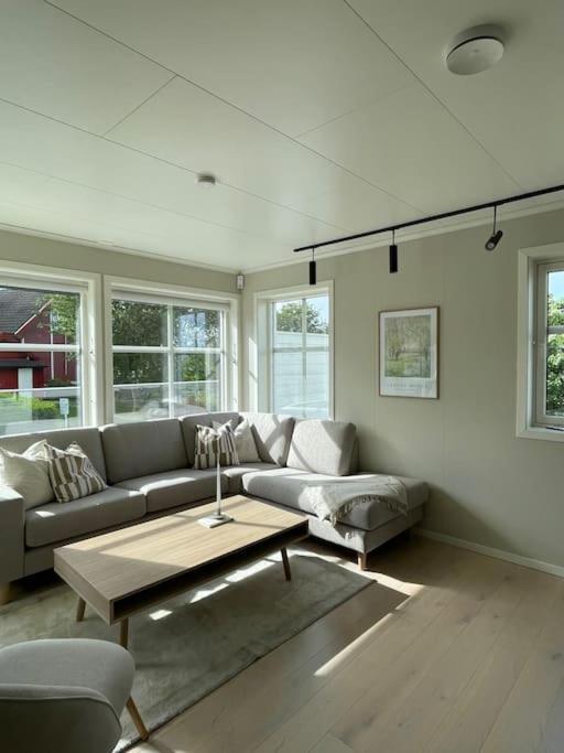 House With 5 Bedrooms, 2 Bathrooms, Available For Ons Villaer Stavanger